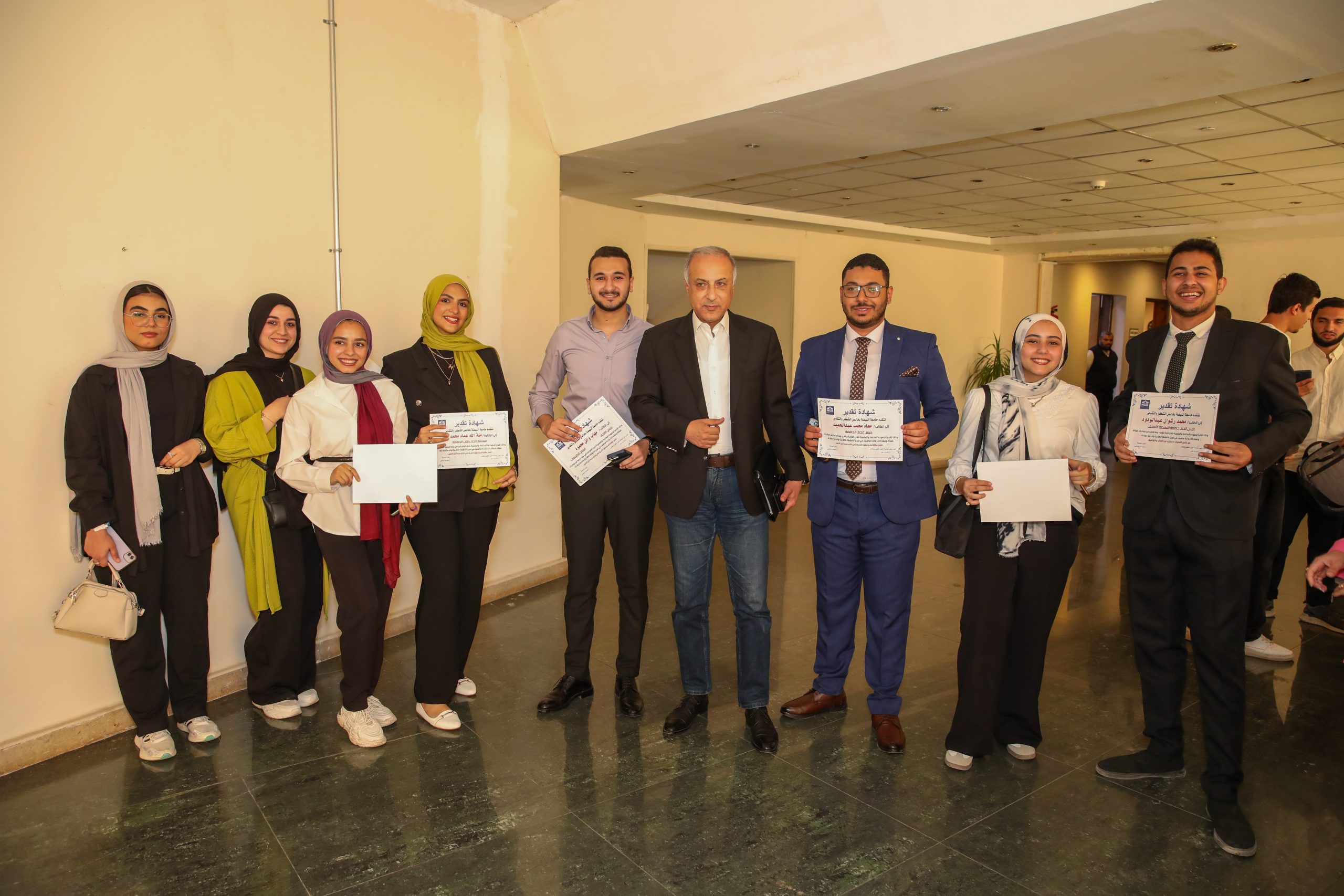جامعة النهضة تحتفي بطلابها المتميزين