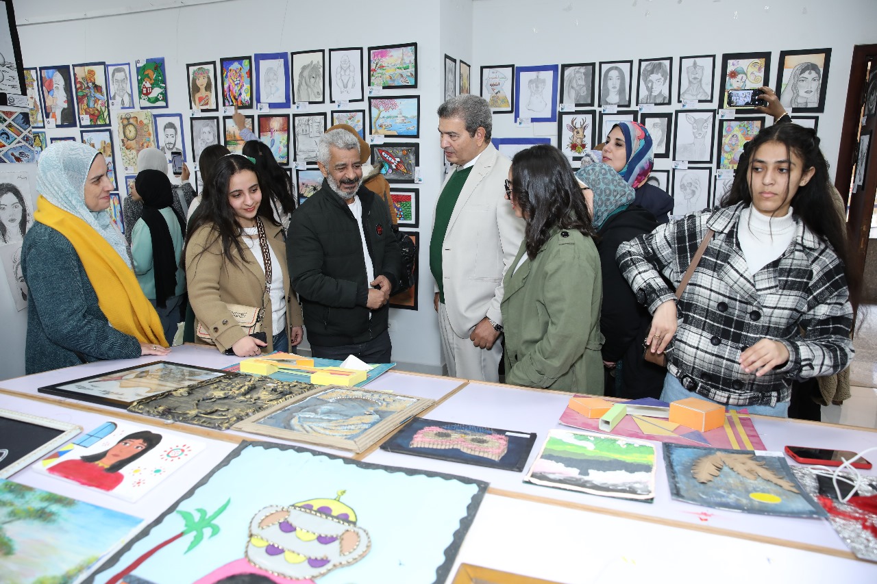 افتتاح المعرض الطلابي السابع بكلية الفنون الجميلة 