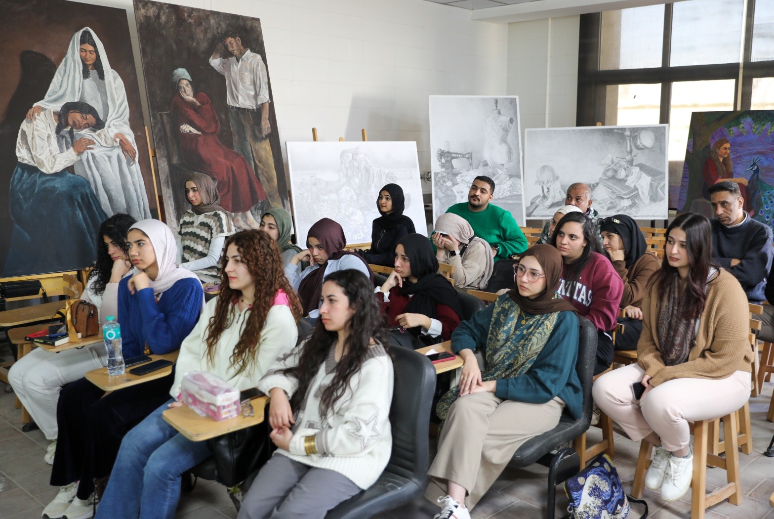 “مشروع التخرج بين الفكرة والتطبيق” دعم أكاديمي لصناعة مشروعات احترافية متميزة بكلية الفنون الجميلة 